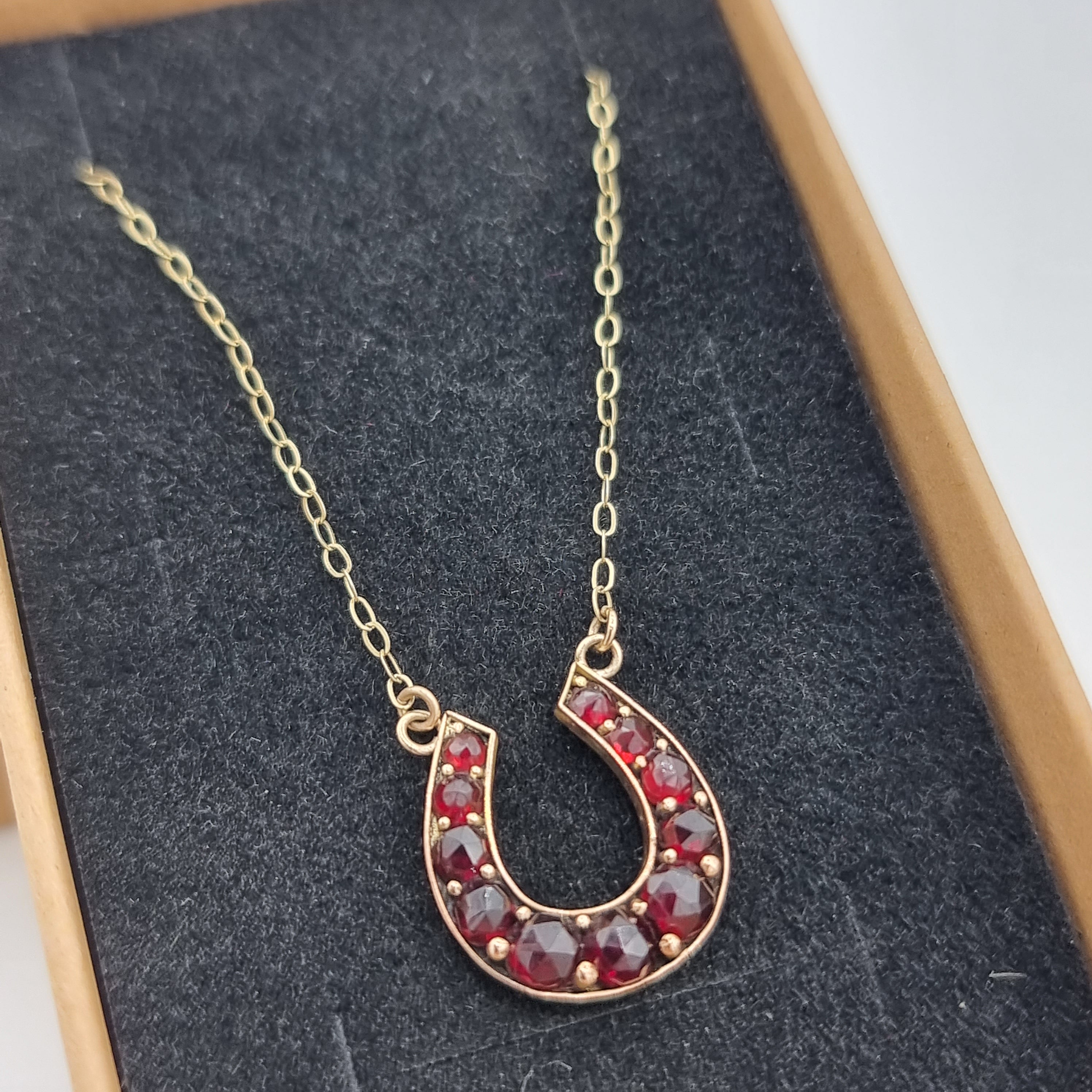 Antique gold necklace - Victorian horseshoe pendant - Garnet 9ct