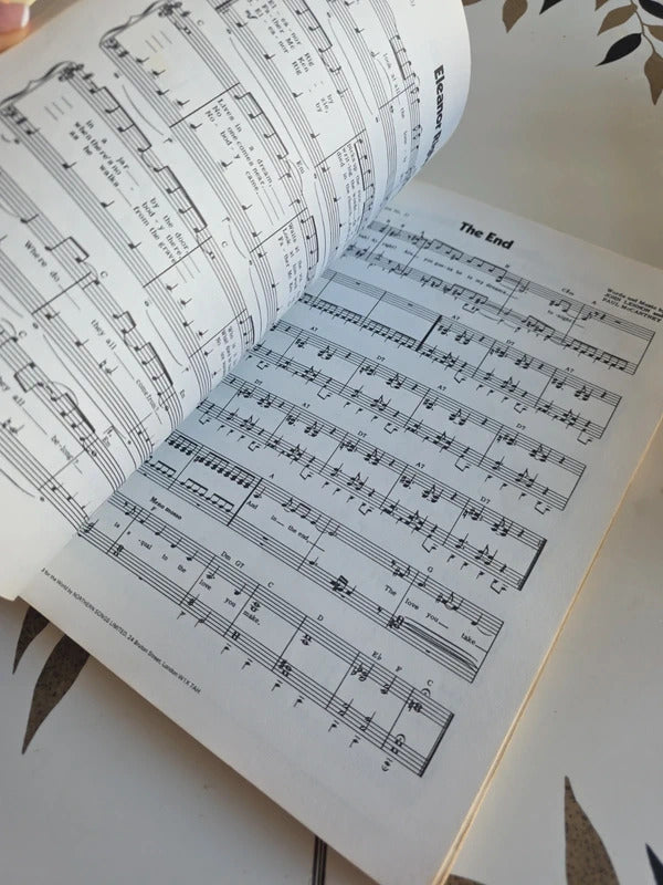 Vintage 1980s The Beatles Complete Piano Vocal Easy Organ Songbook