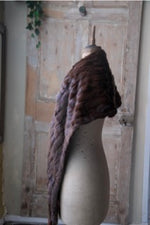 Load image into Gallery viewer, Vintage 1940s Ermine brown fur shawl - wrap -  Goodwood revival
