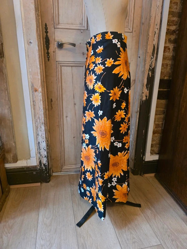 Vintage 1970s Floral Cotton Maxi Skirt – Orange & Black Sunflower bold  Print