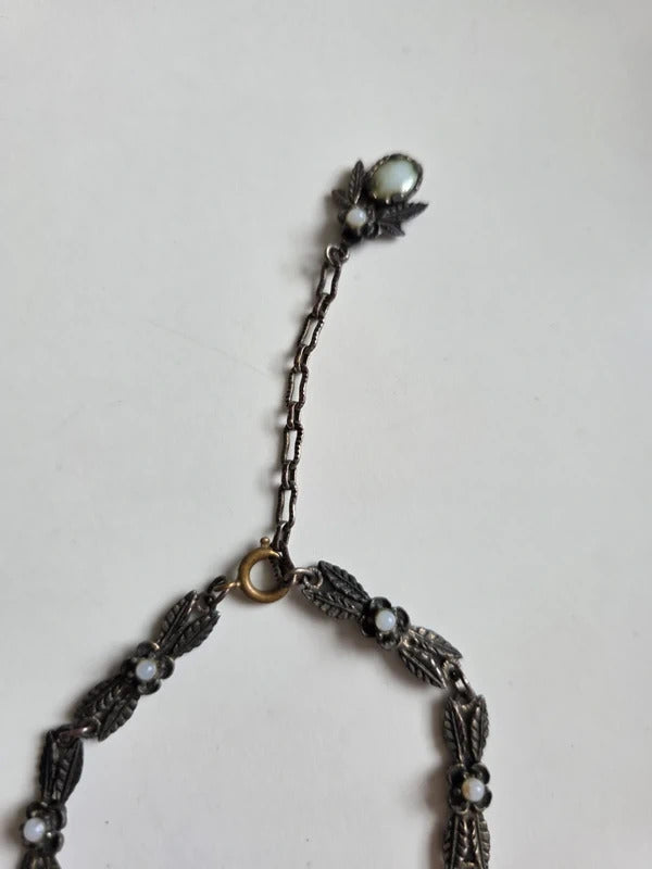 Vintage Miracle Jewellery Celtic Style Necklace – Green Cabochon