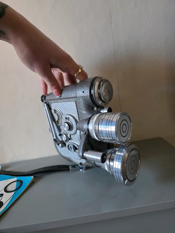 Vintage Nizo 8 Allmat Cine Camera (with manuals)