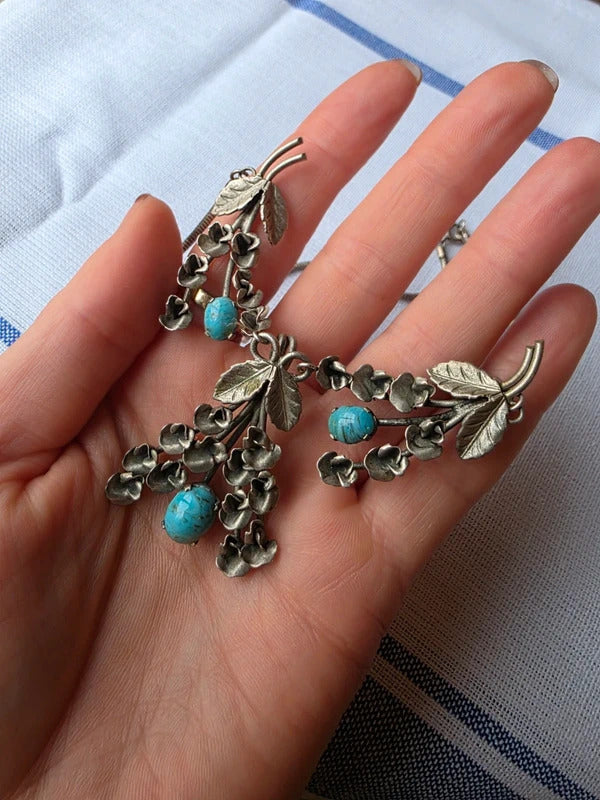 Vintage Mid Century Silver Tone Floral Necklace with Turquoise Blue Drops