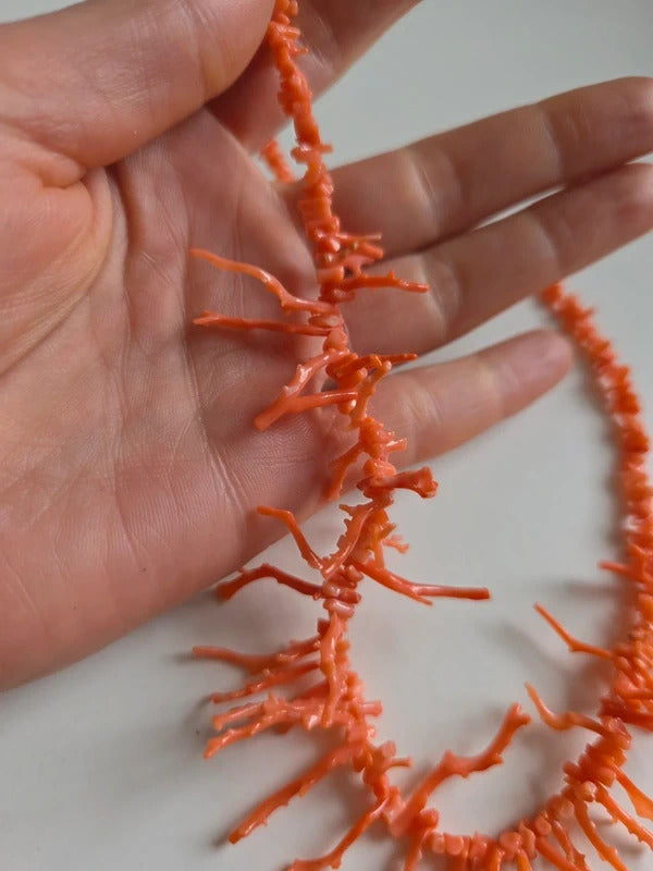Vintage 1950s Vintage Coral Branch & Chip Necklace
