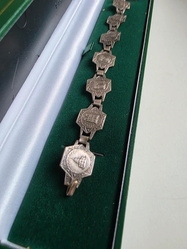 Vintage 1940s–1950s Paris Souvenir Bracelet – Low grade Silver (Filigrane Déposé)
