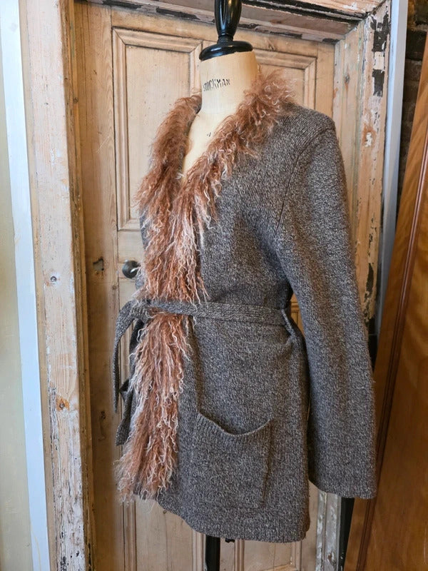 Vintage Y2K lambswool cardigan with sheepskin collar  Uk10
