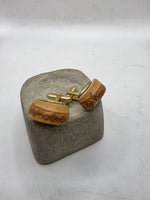 Load image into Gallery viewer, Vintage 1960s woot root gold tone classic cufflinks
