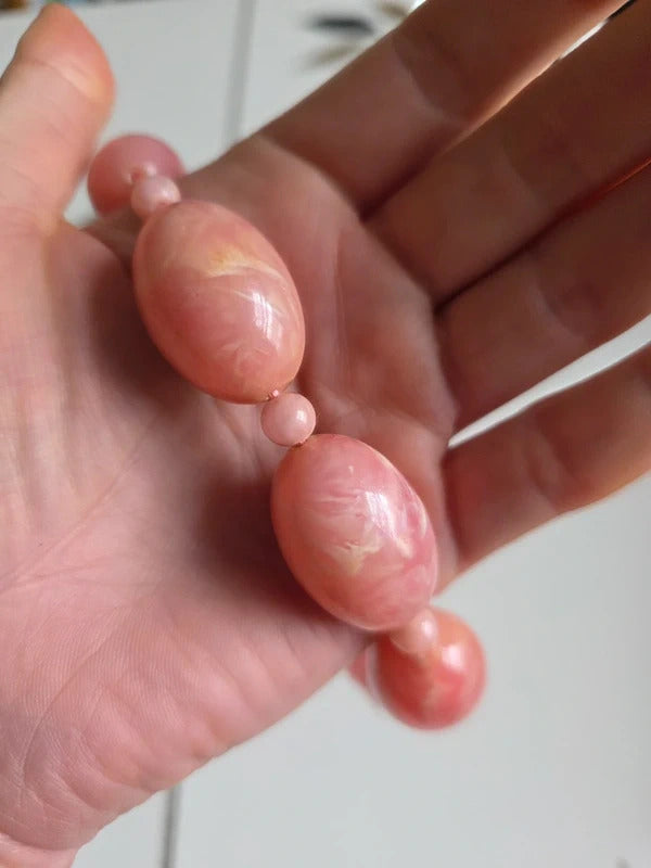 Vintage 1950s Marbled Pink Early Plastic Graduated Bead Necklace