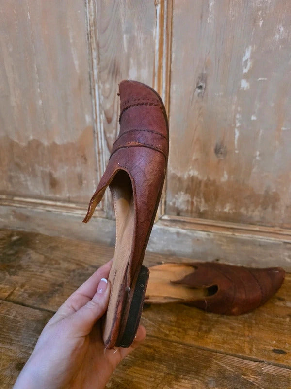 Vintage Leather Mule Shoes – UK 5