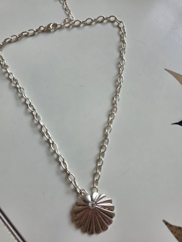 Vintage Pilgrim Silver Tone Shell Pendant Necklace