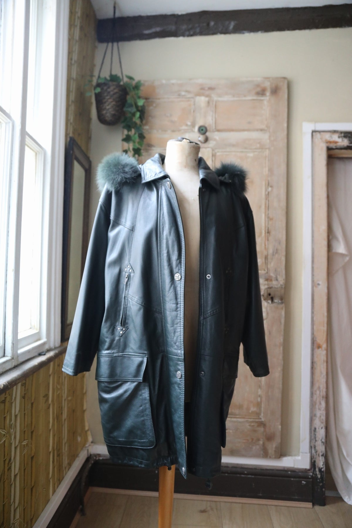 Vintage 1980s Salman Leather coat - Fox fur trim - Forest green