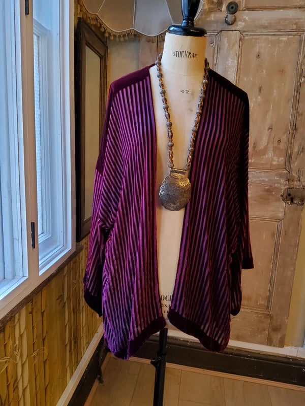 Vintage Charles And Patricia Lester Silk Devoré Velvet Kimono Jacket bugundyStriped