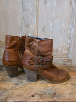 Load image into Gallery viewer, Vintage Y2K Western Style Ankle Boots UK Size 6 Leather Chunky Heel Retro 2000s
