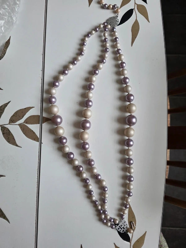 Vintage Late 1950s Faux Pearl Triple Strand Necklace – Lilac & Ivory Collier