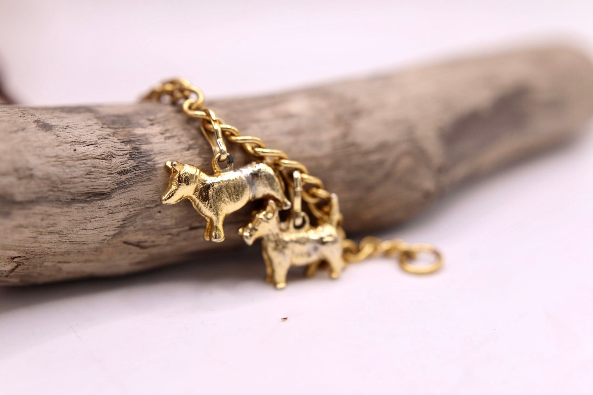 Vintage dog charm bracelet -1950s  gold tone novelty costume jewellery