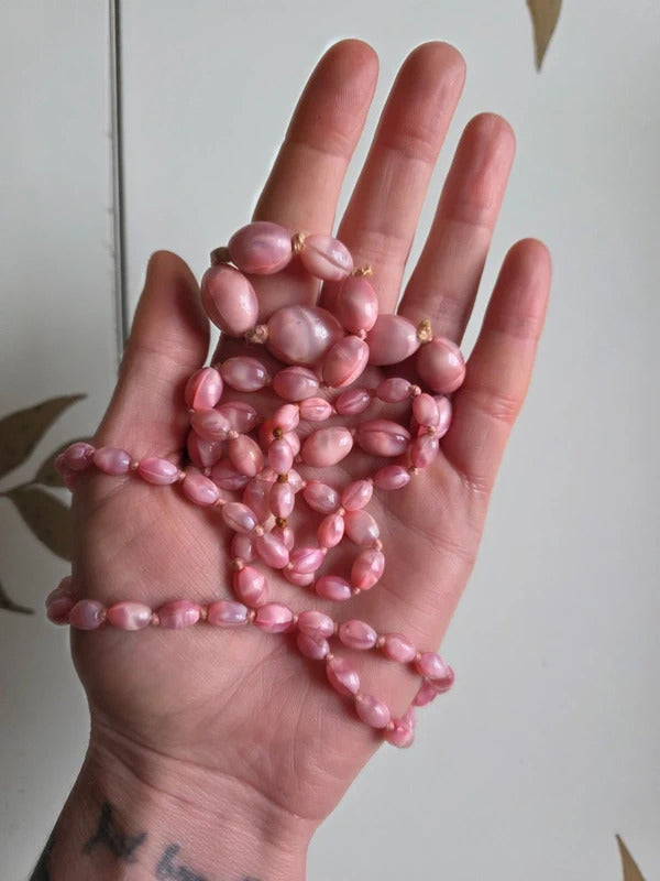 Vintage 1930s czech Mottled Pink Glass Graduated Bead Necklace – Long Strand