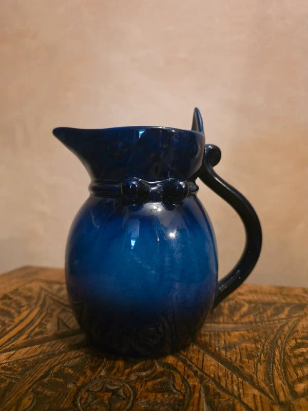 Vintage 1930s deco Tony Wood Blue Glaze cat Jug
Stamped: Tony Wood – Staffordshire, England