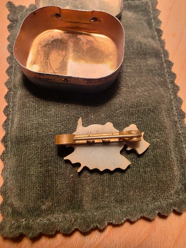 Vintage 1930s–40s Vermin Club Novelty Brooch