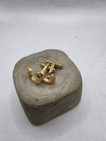 Load image into Gallery viewer, Vintage 1950s horse shoe equestrian gold tone cufflinks
