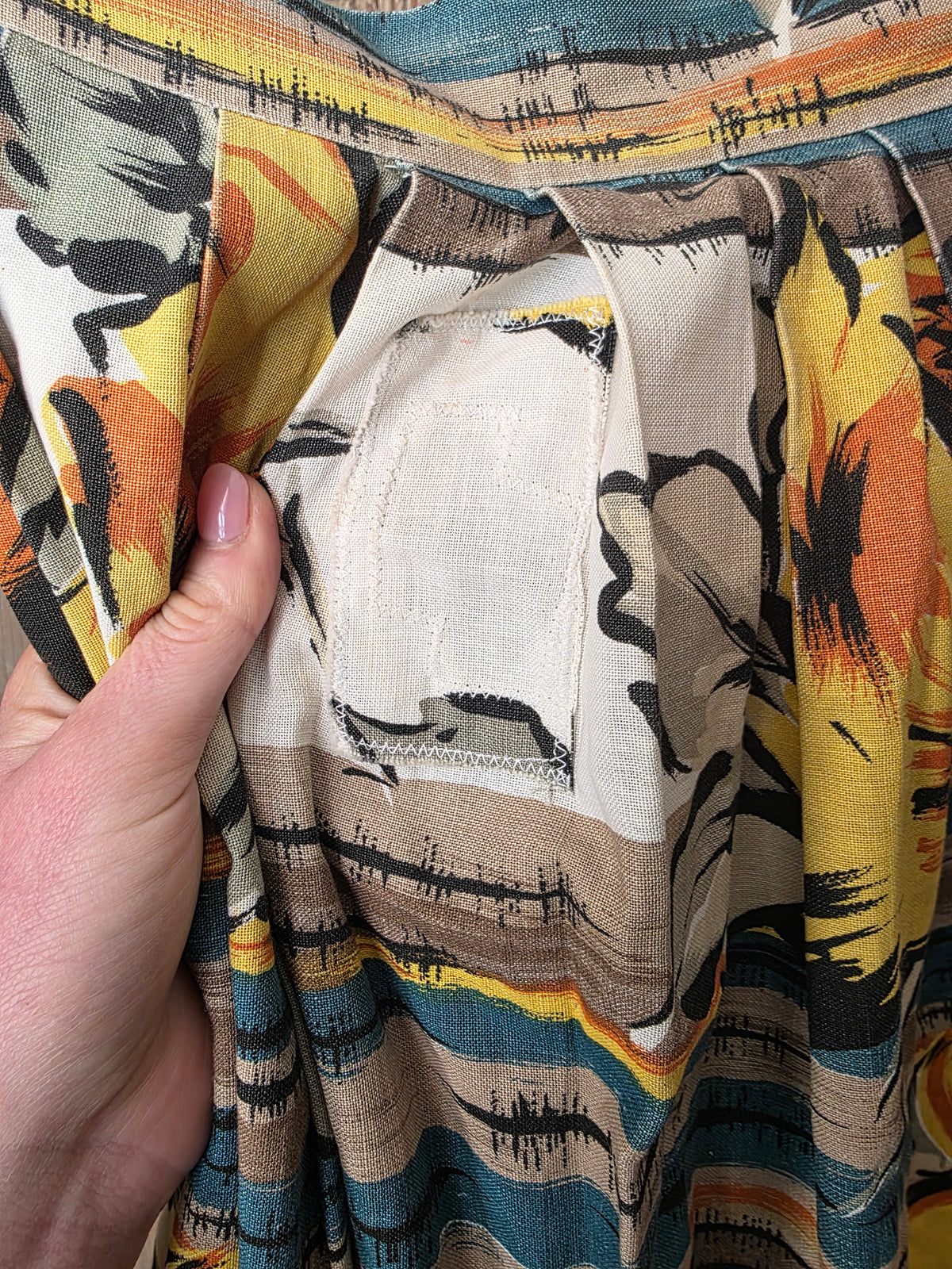 Vintage Late 1940s Yellow Rose Skirt – Make Do and Mend – Bold Floral – UK12