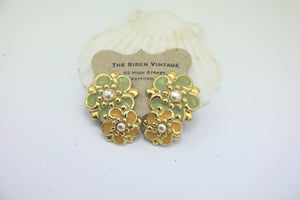 Clip on - statement floral Earrings - 1960s jewellery - Retro Mod