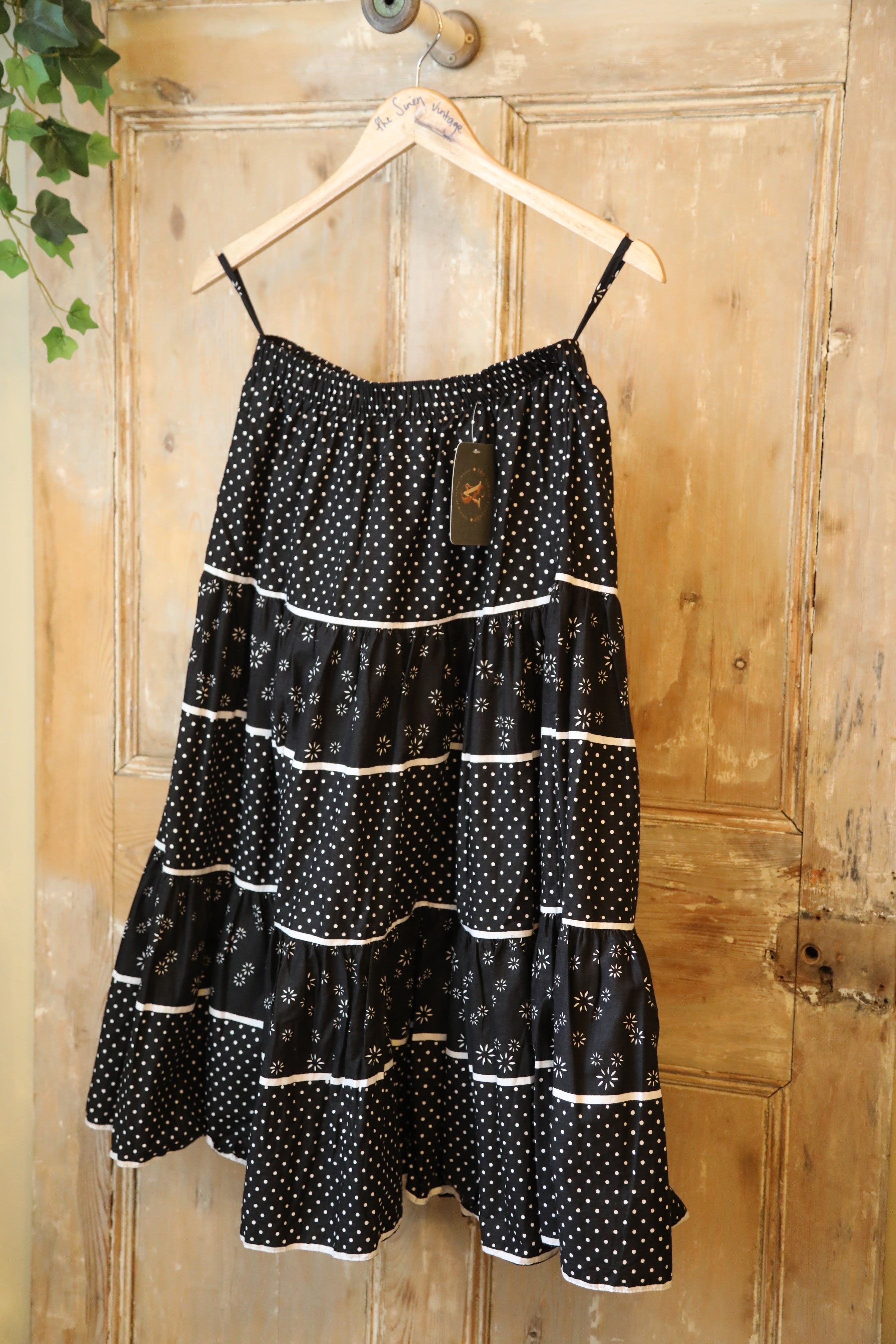 Vintage 1970s does 1950s original cotton patio tiered skirt