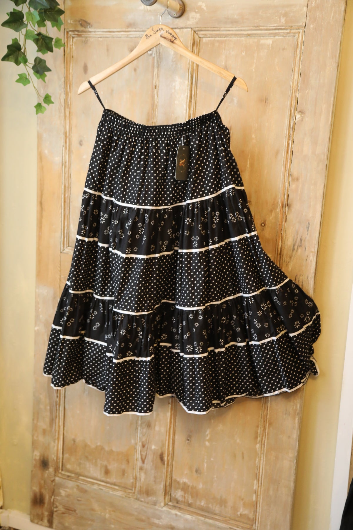 Vintage 1970s does 1950s original cotton patio tiered skirt