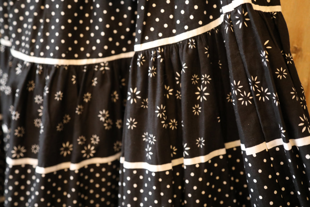 Vintage 1970s does 1950s original cotton patio tiered skirt