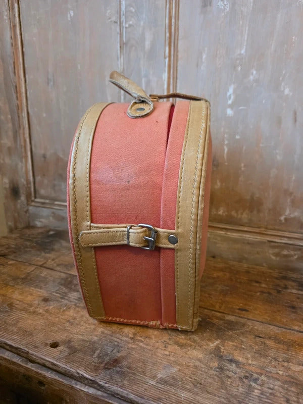 Vintage western horseshoe Vanity Case suitcase
c. 1950s