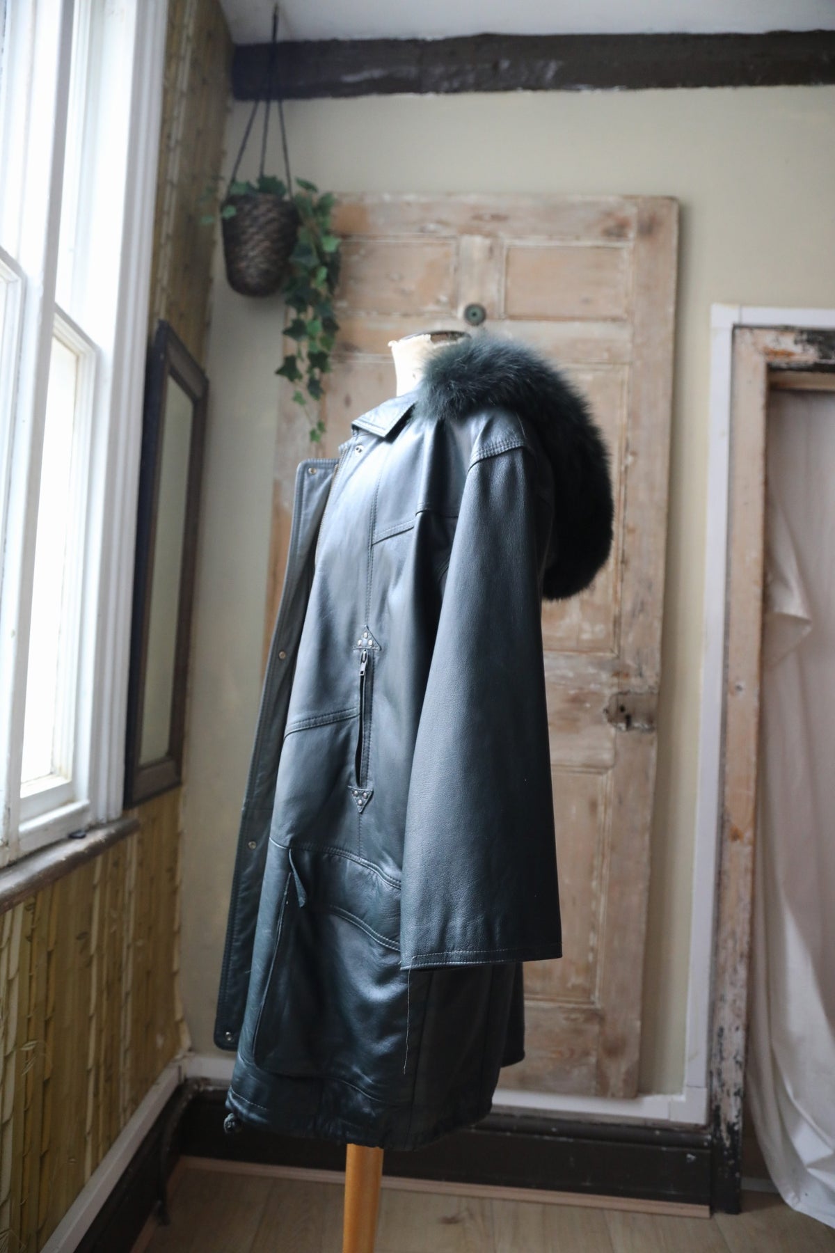 Vintage 1980s Salman Leather coat - Fox fur trim - Forest green