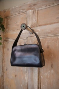 Vintage late 1930s Navy leather bag - Swivel handle - Goodwood revival
