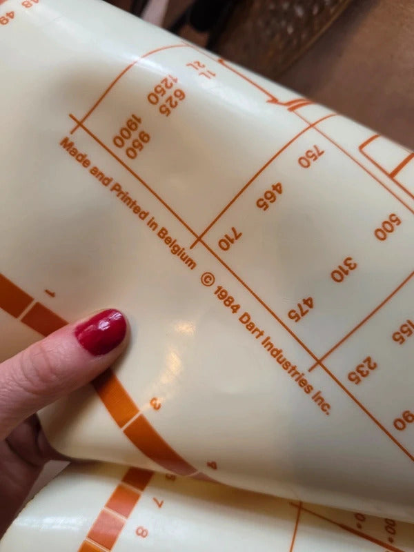 Vintage 1984 Tupperware Pastry Mat – Baking Conversion Chart / Retro Kitchen