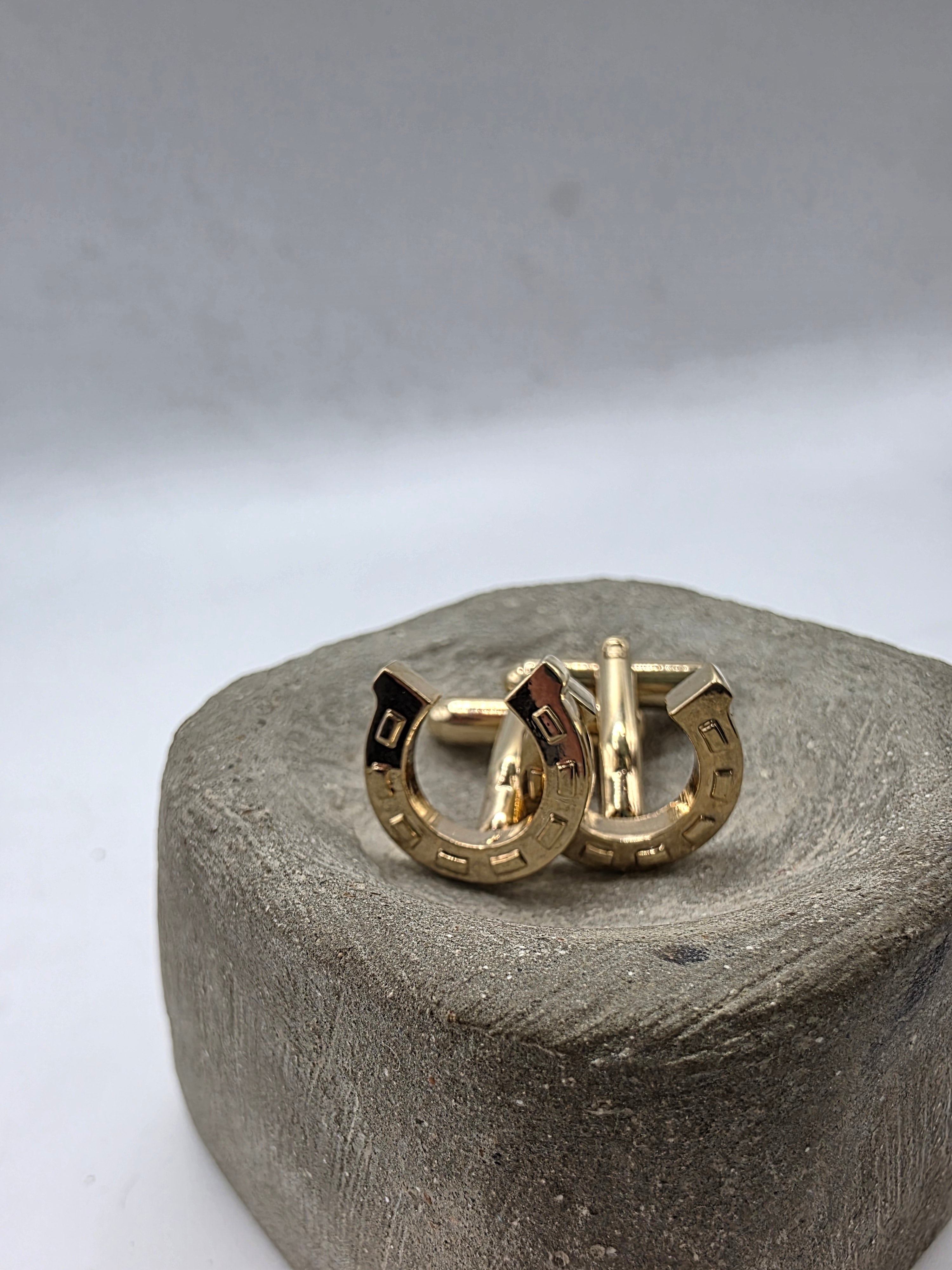 Vintage 1950s horse shoe equestrian gold tone cufflinks