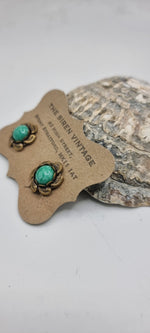 Load image into Gallery viewer, Vintage 1930s clip on  peaking glass earrings
