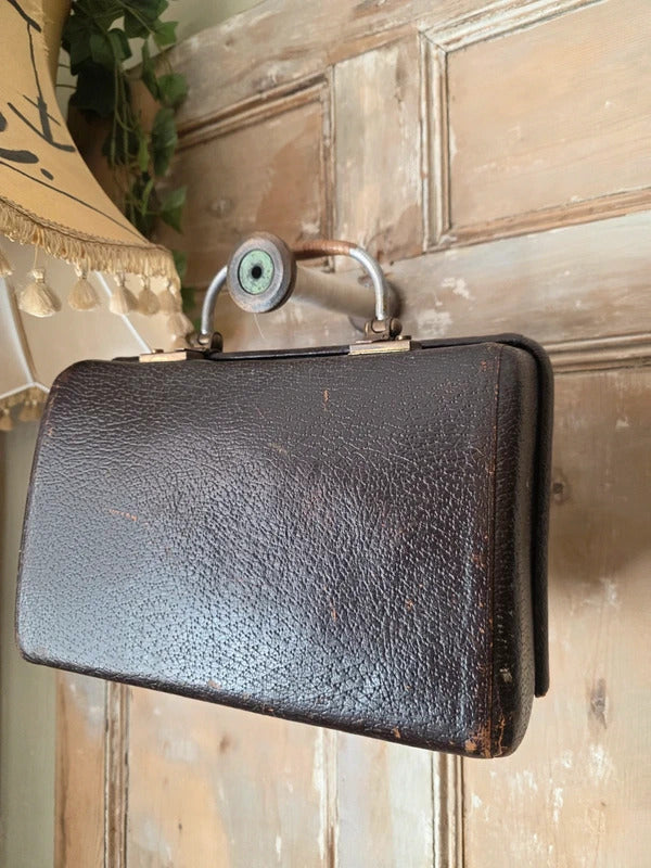 Vintage 1930s/1940s Leather Nurses Gladstone Bag Featured Call The Midwife