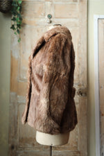 Load image into Gallery viewer, Vintage 1960s Musquash Fur Coat – Double Breasted – Driver&#39;s Length – Brown

