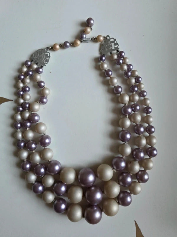 Vintage Late 1950s Faux Pearl Triple Strand Necklace – Lilac & Ivory Collier