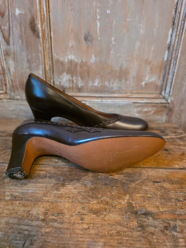 Vintage Holmes Leather Court Shoes – UK 5