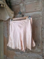 Load image into Gallery viewer, CC41 Peach Silk Tap Pants 1940s Kayser Collectible Wartime Lingerie
