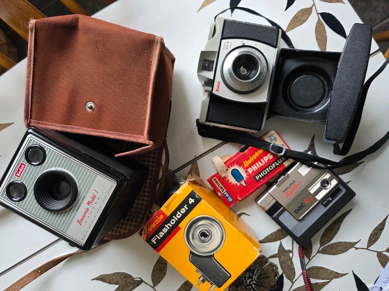 Vintage Camera Job Lot – Kodak Brownie Cameras & Halina Disc 102