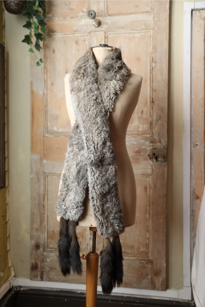 Vintage 1920s Chinchilla Fur Stole – Gatsby Era Grey Wrap – Long Luxury Scarf