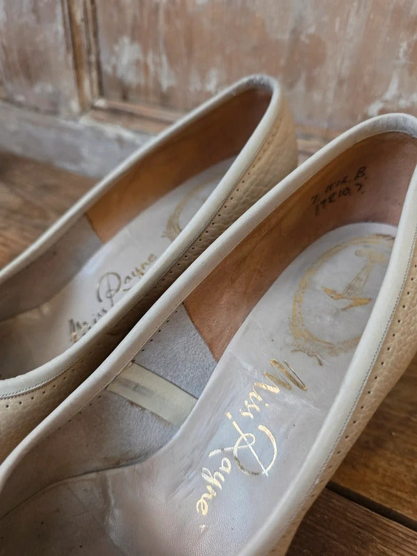 Vintage 1950s Miss Rayne Cream Kitten Heels Pointed Toe Leather Bridal UK 4