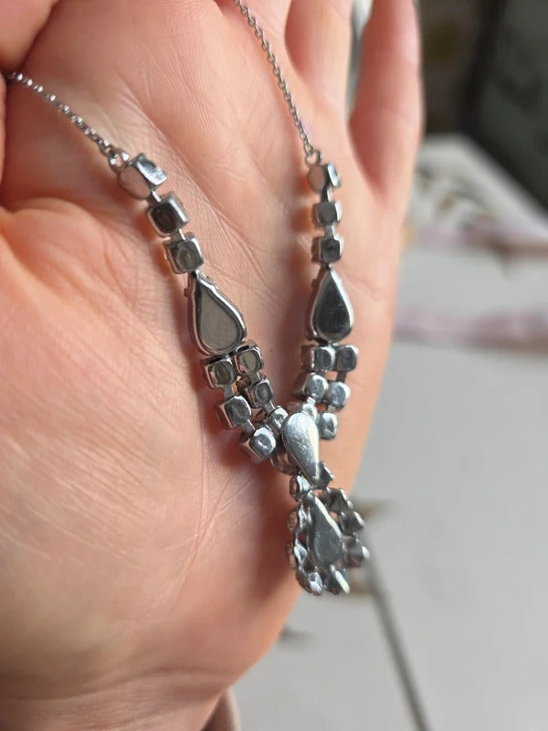 Vintage 1950s Blue Rhinestone Drop Necklace
Description: