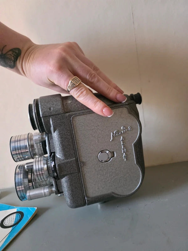 Vintage Nizo 8 Allmat Cine Camera (with manuals)