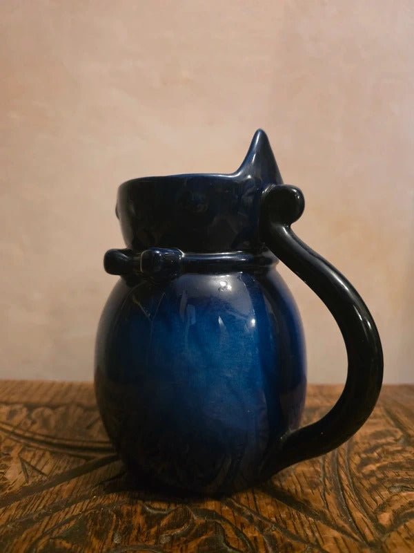 Vintage 1930s deco Tony Wood Blue Glaze cat Jug
Stamped: Tony Wood – Staffordshire, England