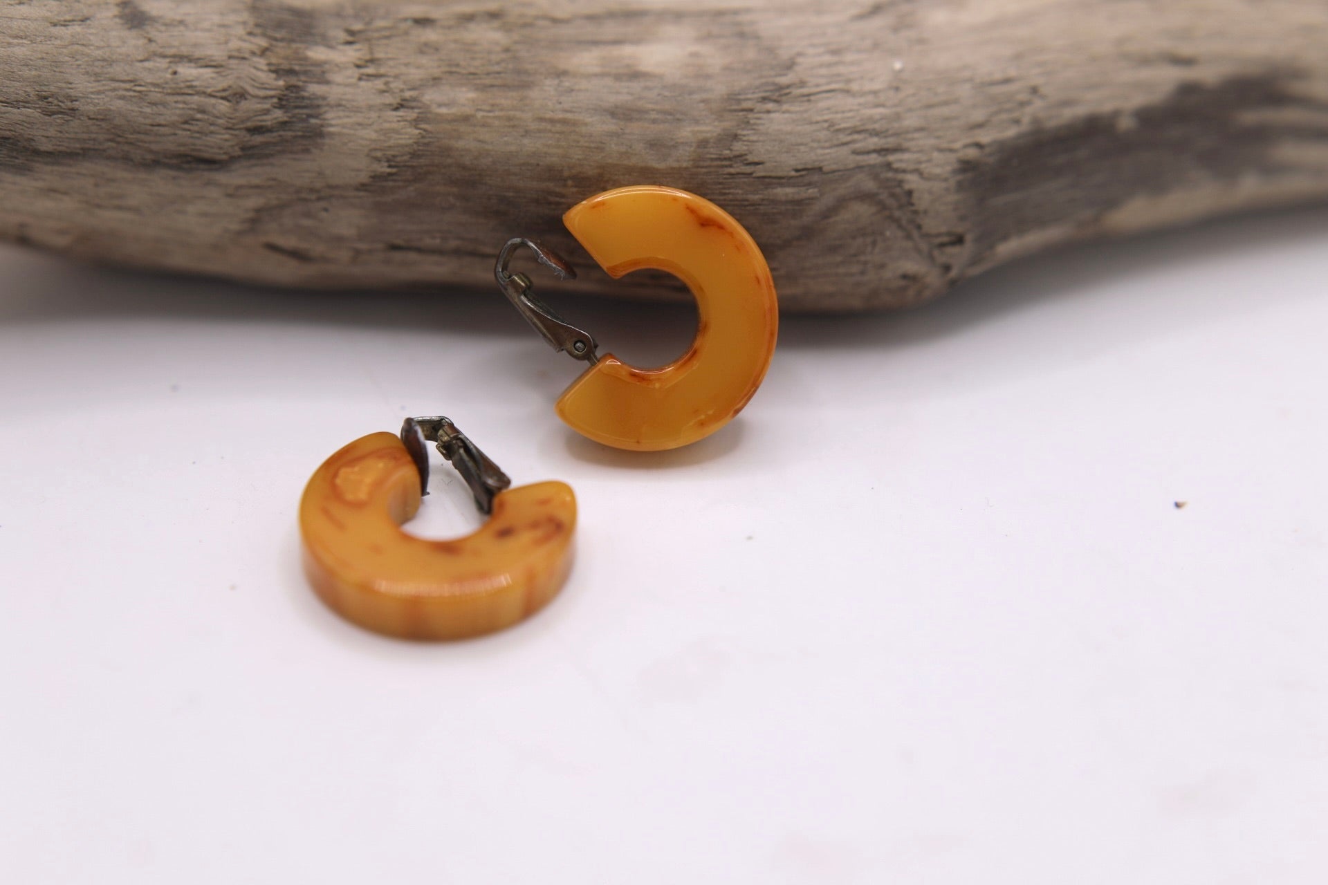 Vintage 1950s bakelite early plastic clip on hoop earrings costume