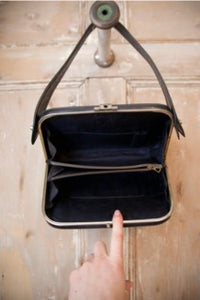 Vintage late 1930s Navy leather bag - Swivel handle - Goodwood revival