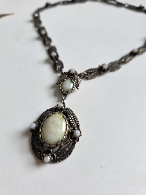 Vintage Miracle Jewellery Celtic Style Necklace – Green Cabochon