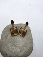 Load image into Gallery viewer, Vintage 1940s horse equestrian lucite gold tone cufflinks
