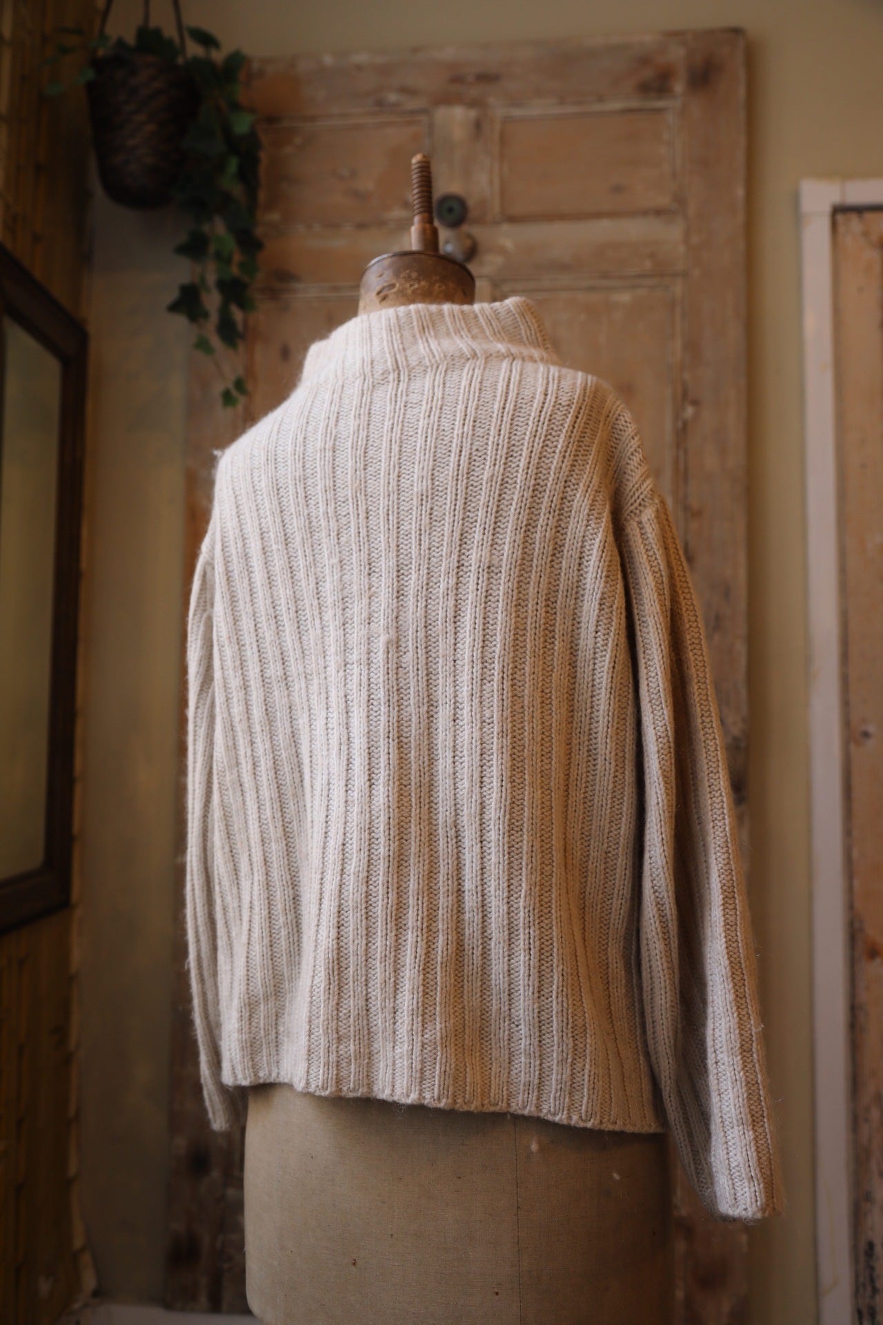 Vintage 1980s cream wool mix jumper - boat neck -  Neutral winter wear